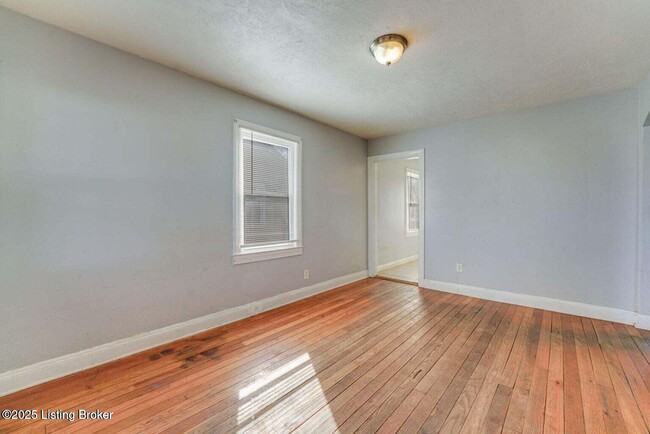 Building Photo - 1028 Camden Ave