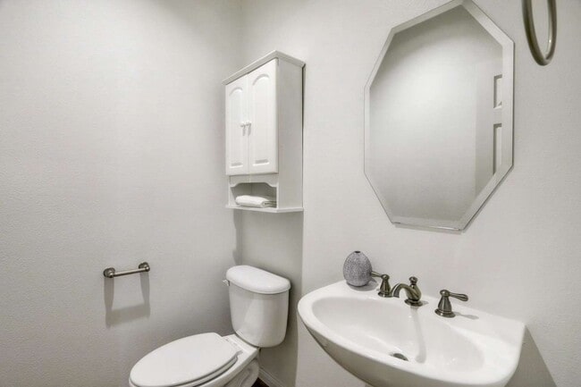 Building Photo - 3001 Murworth Dr