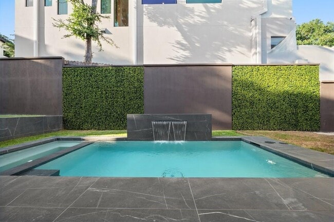Building Photo - 3500 Cactus Wren Way