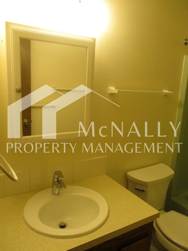 Building Photo - 4712-4714 Reid Dr NW