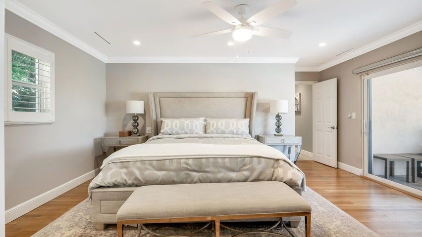 Building Photo - 831 Dover St