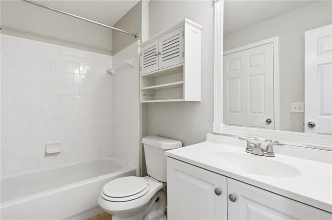 Building Photo - 1575 Ridenour Pkwy NW