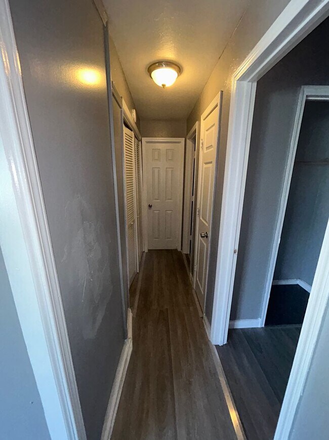 Building Photo - LIMITED TIME**1/2 OFF DEPOSIT**