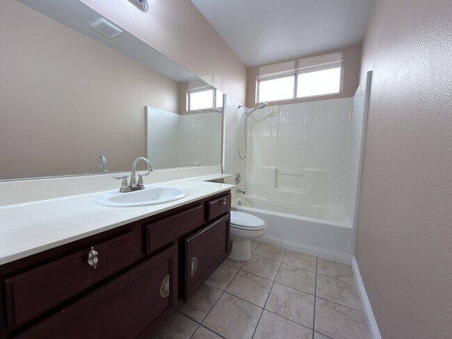 Building Photo - 4417 Anatone Dr