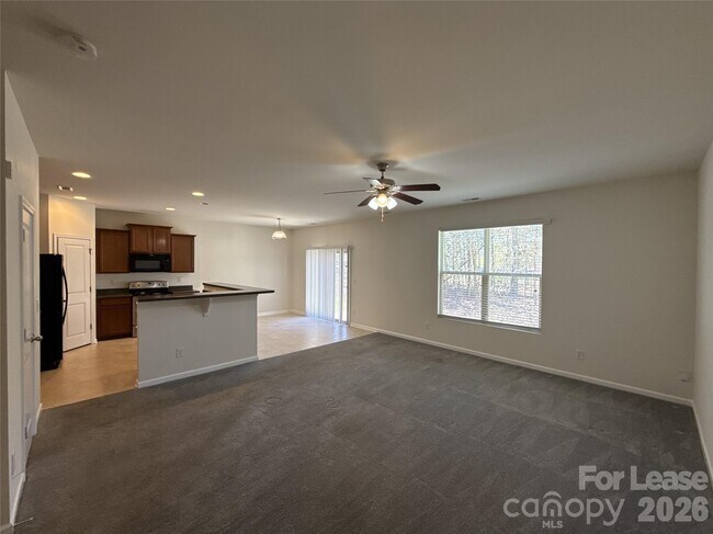 Building Photo - 354 Cornielle Ln