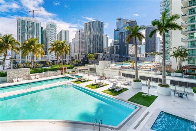 Building Photo - 90 SW 3rd St