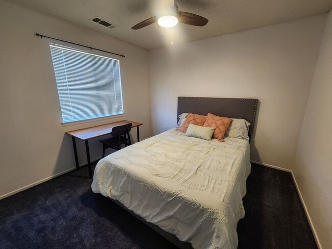 Building Photo - Fully Furnished! Move in with just a suitcase!