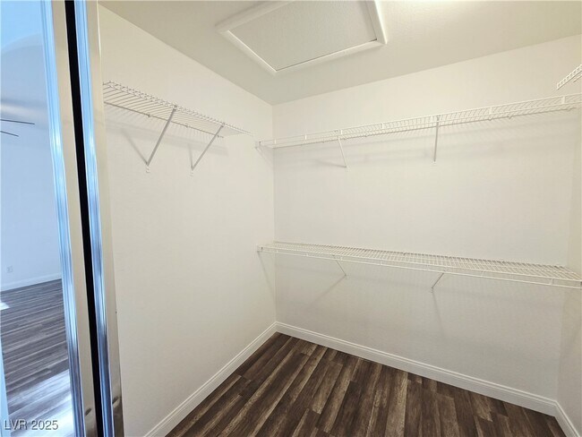 Building Photo - 9433 Valencia Canyon Dr