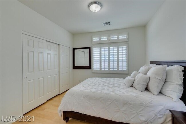 Building Photo - 1827 Cavendish Way