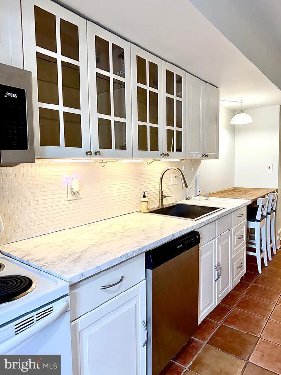 Building Photo - 1412 A St SE