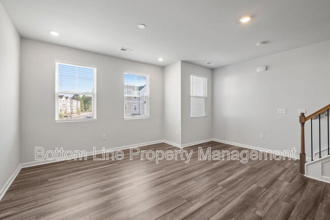 Building Photo - 1129 Lily Loch Wy