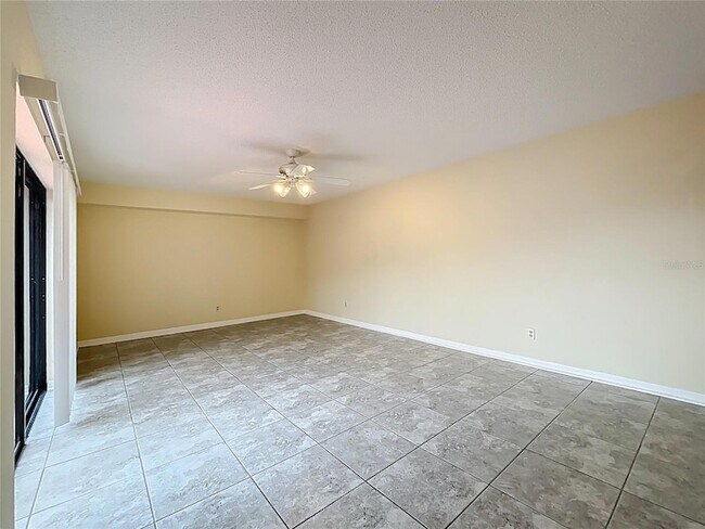 Building Photo - 5271 Coral Ct