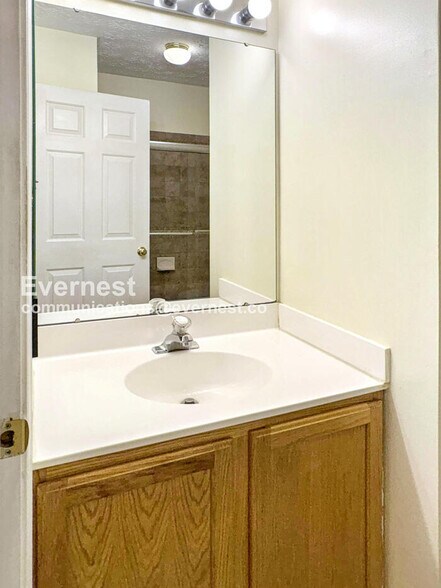 Building Photo - 8366 Frostwood Dr