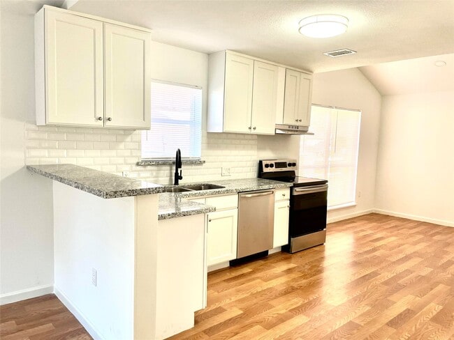 Building Photo - 2023 Mustang Springs Dr