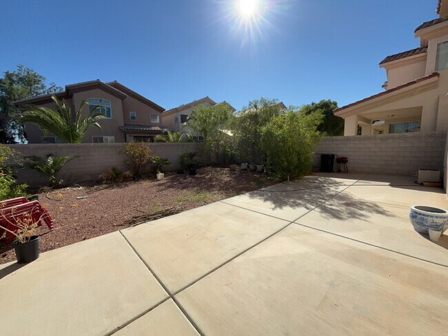 Building Photo - This beautiful home is situated in a south...