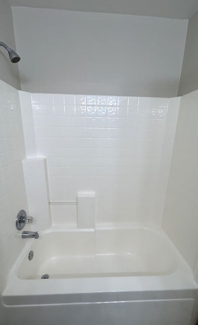 Building Photo - Cute & Cozy 3 bedroom 2 bath house in Gleneagle neighborhood with Beautiful Landscaping