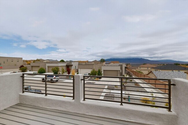 Building Photo - 5603 Linq Ct NE