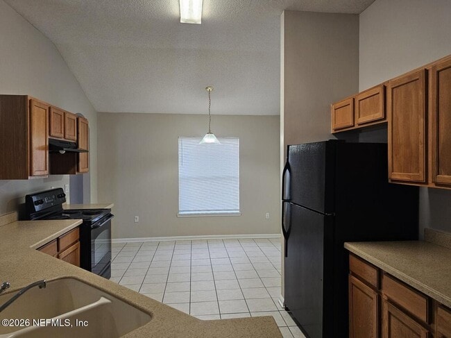 Building Photo - 1876 Creekview Dr