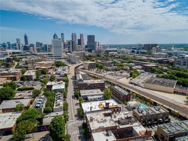 Building Photo - 215 Mitchell St SW