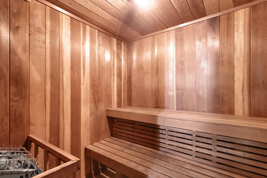 Community Sauna - 3940 Inverrary Blvd