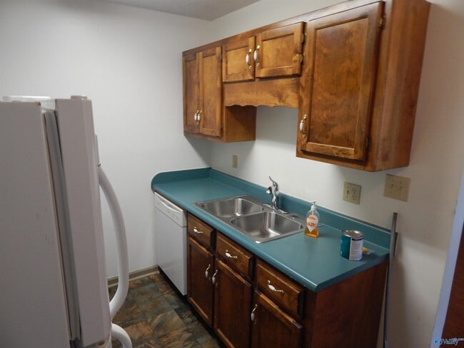 Building Photo - 28235 Shannon Dr