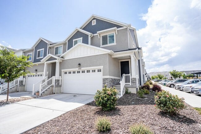 Building Photo - Upgraded Pet Friendly Lehi townhome