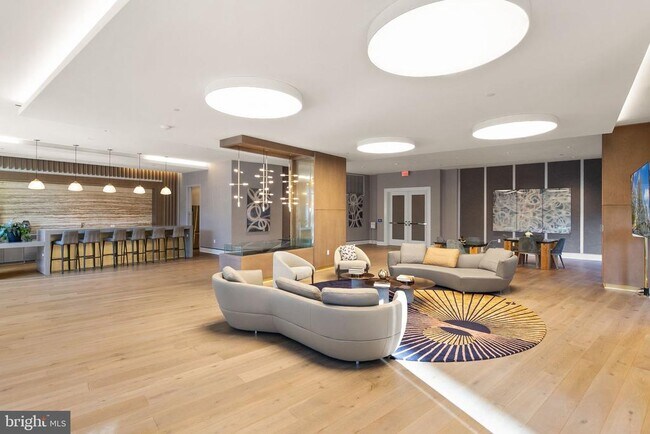 Building Photo - 7887 Jones Branch Dr