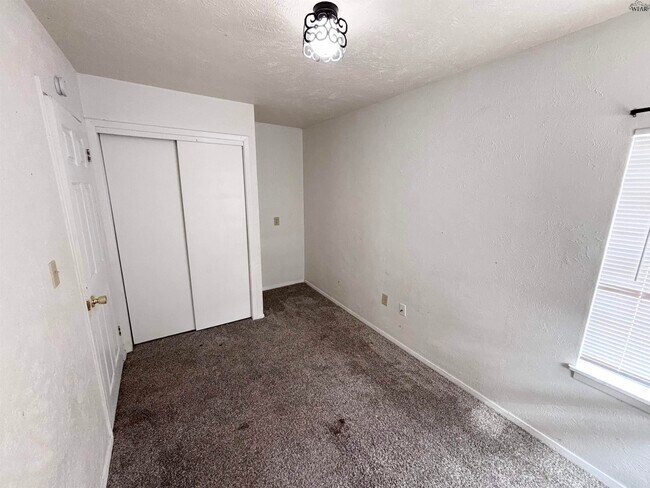 Building Photo - 1513 P B Ln