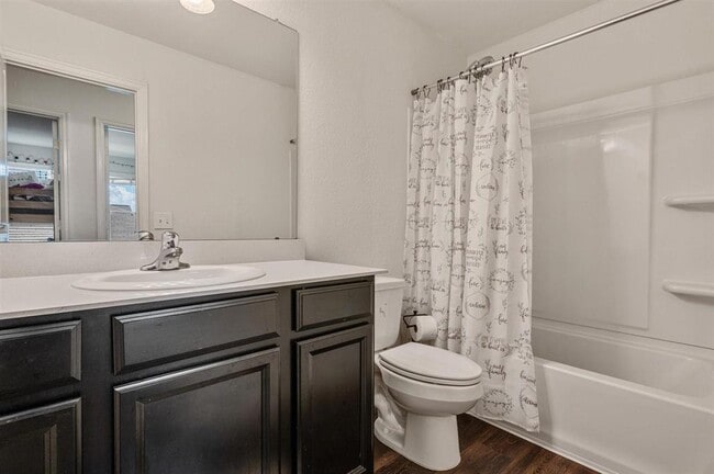 Building Photo - 2056 Spindletree Ln