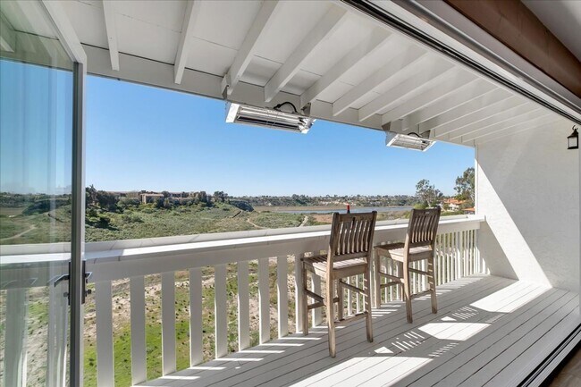 Building Photo - 745 Domingo Dr