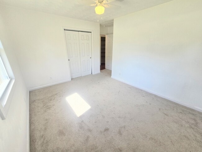 Building Photo - 1221 Wingfield Ave