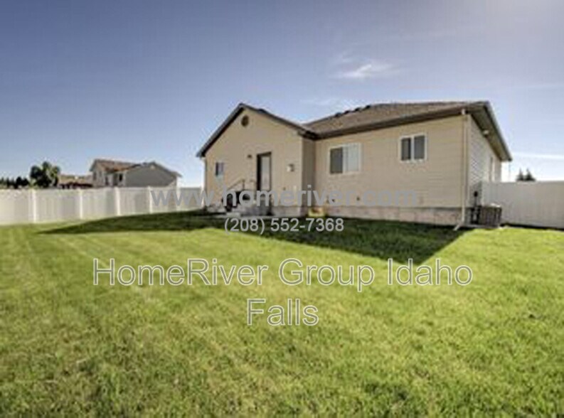 Primary Photo - 3861 Copper Ln