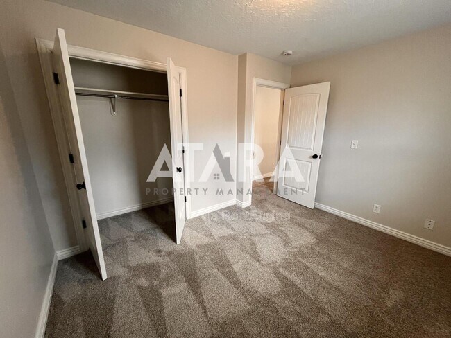 Building Photo - 7845 Ruby Valley Dr