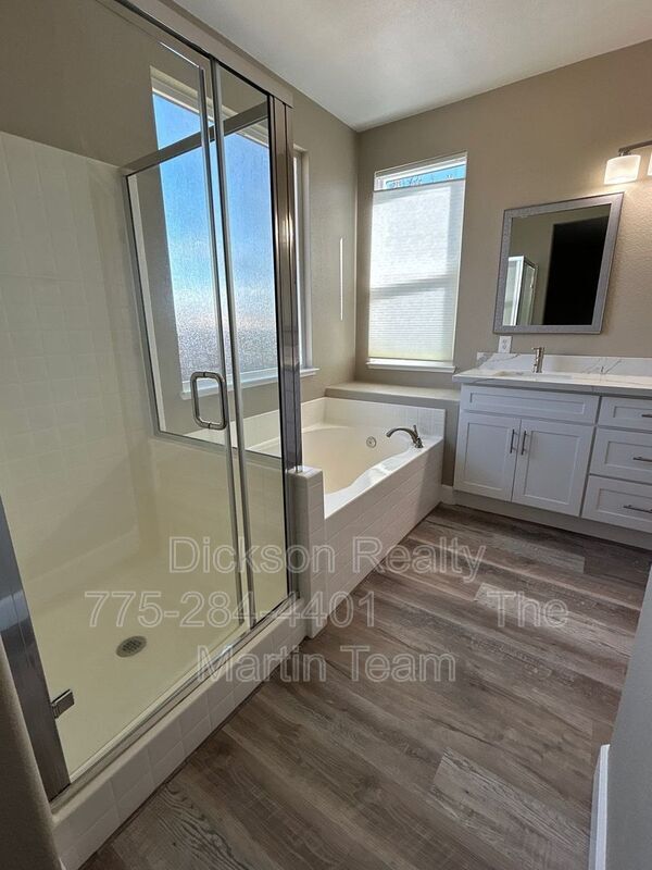 Building Photo - 600 Panama Dr
