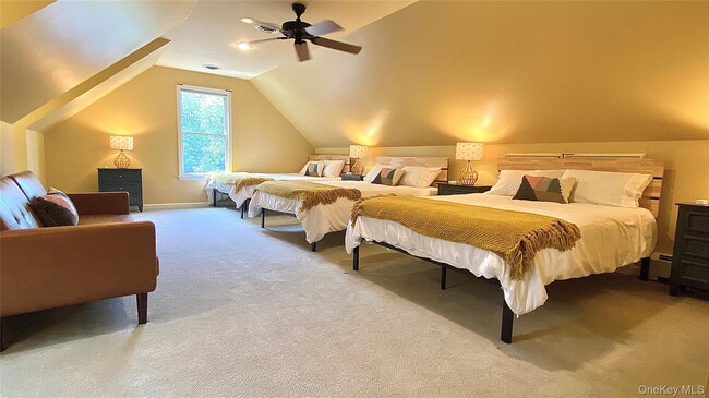 Building Photo - 7 Silo Ln