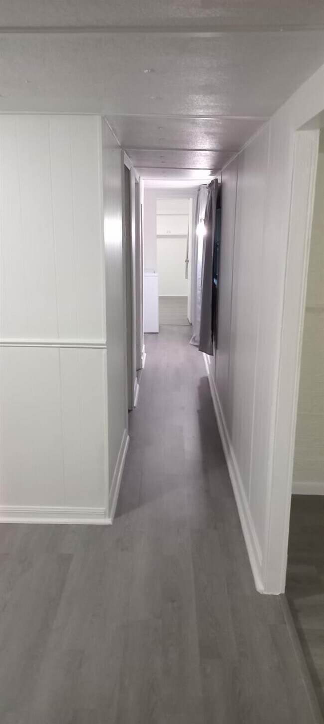 Building Photo - 4510 Granada Ave