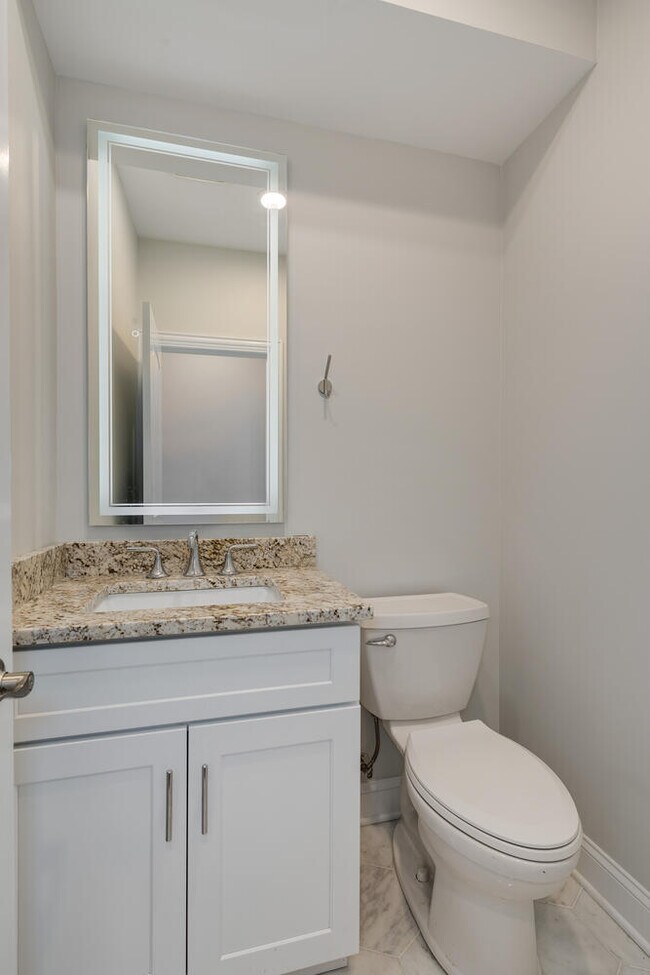 Building Photo - 1919 N Drake Ave