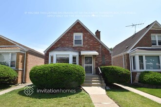 Building Photo - 8035 S Richmond St