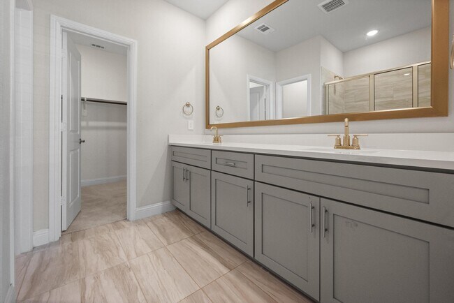 Building Photo - 10838 Downy Cup Dr