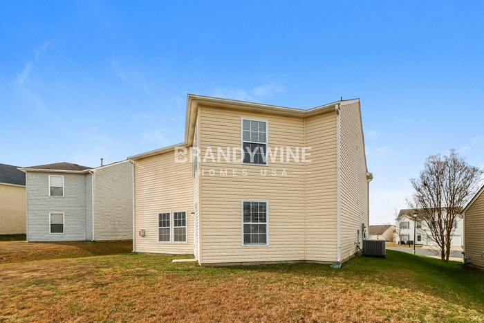 Building Photo - 1715 Larne Cir