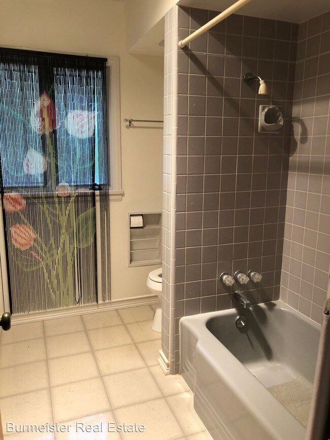 Building Photo - 3 br, 2.5 bath House - 1722 Grandview Street