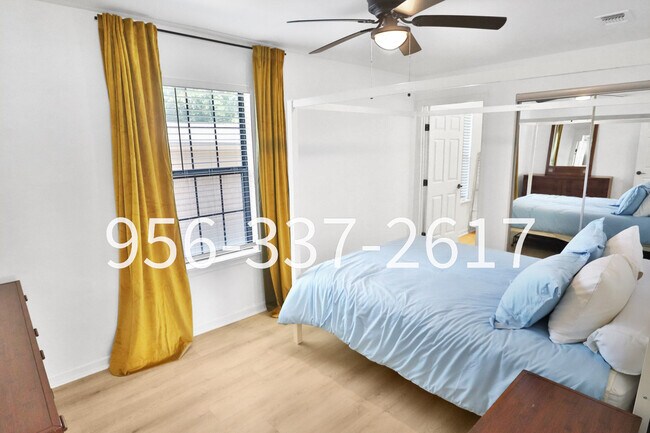 Building Photo - 807 Dreiss St