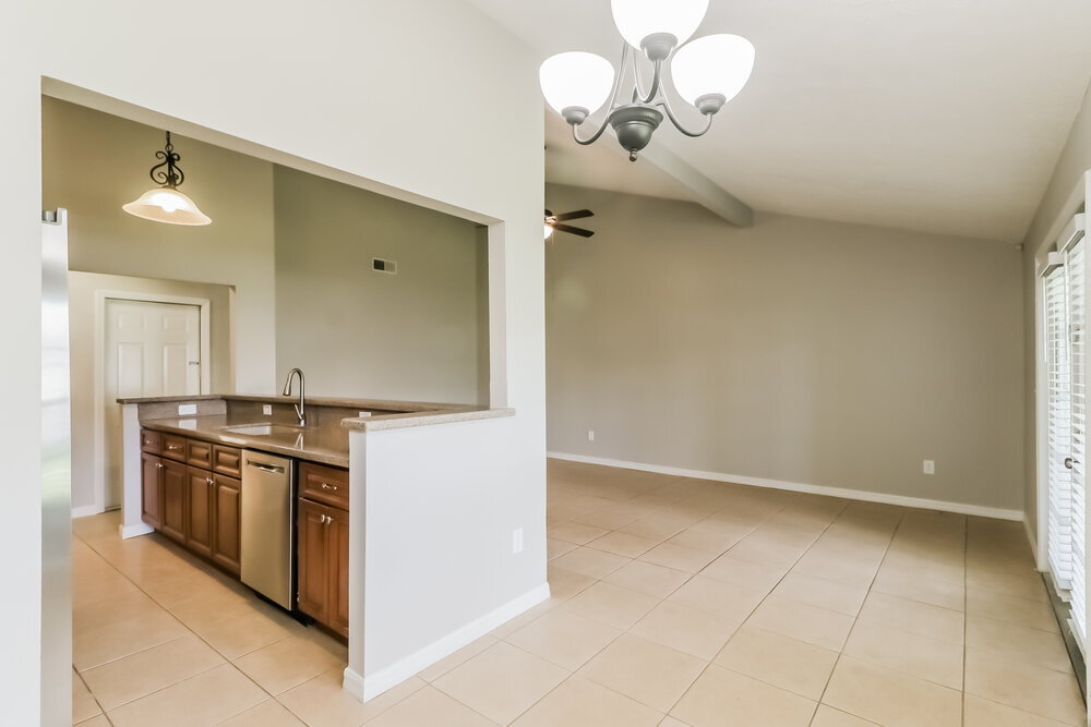 Building Photo - 18314 Swan Lake Dr