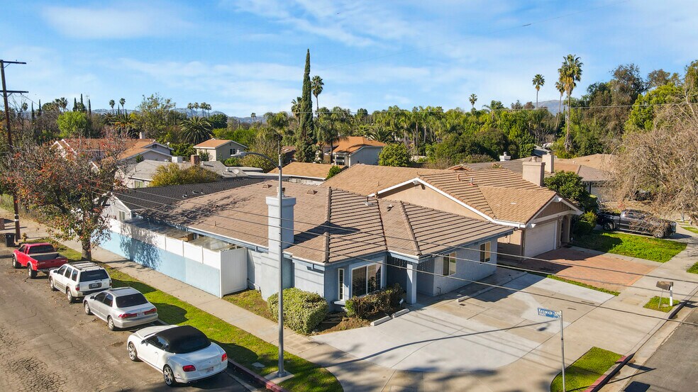 Building Photo - 7701 Baird Ave