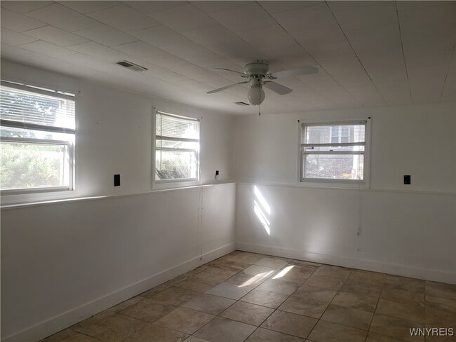 Building Photo - 3707 Horan Rd