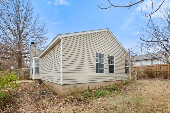 Building Photo - Affordable 2-Bedroom Home for Lease in Fayetteville, AR