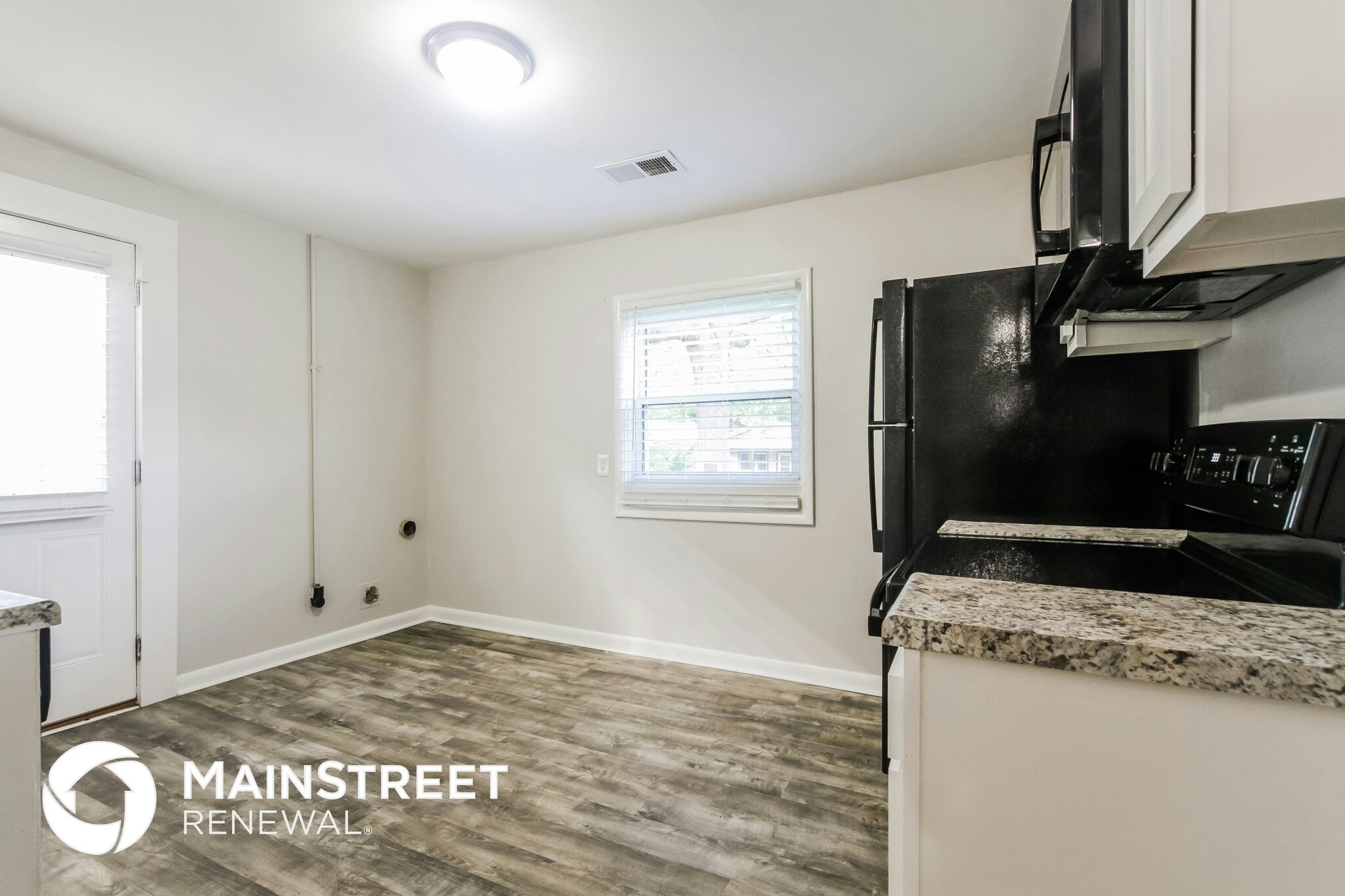 Building Photo - 1549 Nelson Ave