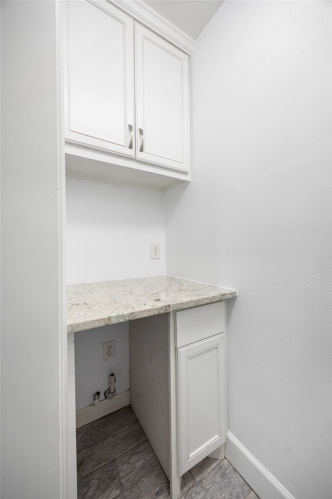 Building Photo - 418 Land Grant Dr