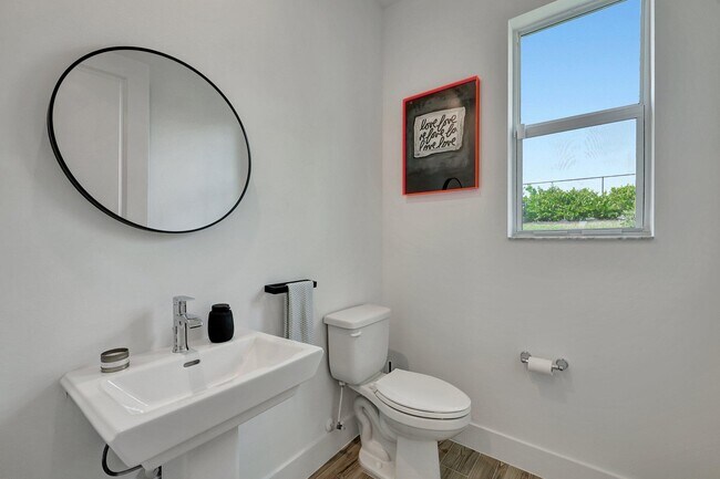 Building Photo - 11740 SW Aquila Wy
