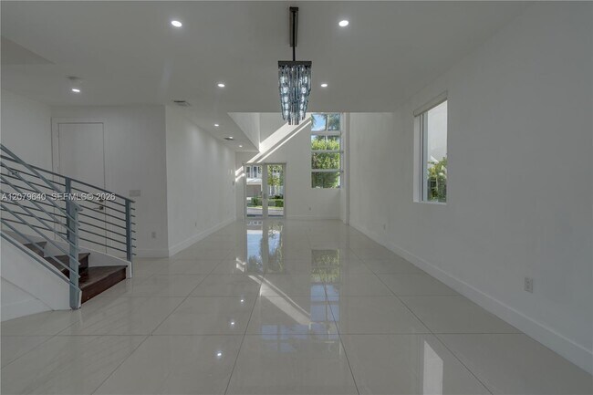 Building Photo - 9870 NW 74th Terrace